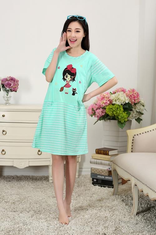 两个月国内代孕宝宝穿什么衣服